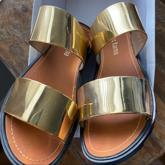 New metallic gold Electric Karma Grove Gold Slide Sandals - Picture 3 of 6